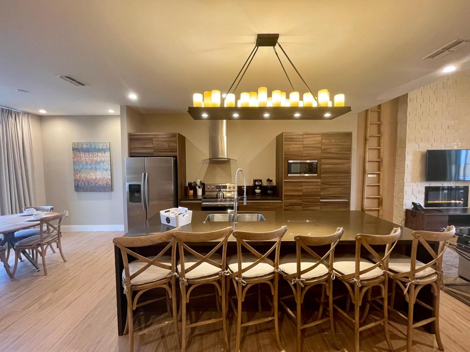 Luxury Home In Orlando With Private Hot Tub - 7 Min From Disney Parks - 3 Bedrooms And 4 Bathrooms! Esterno foto