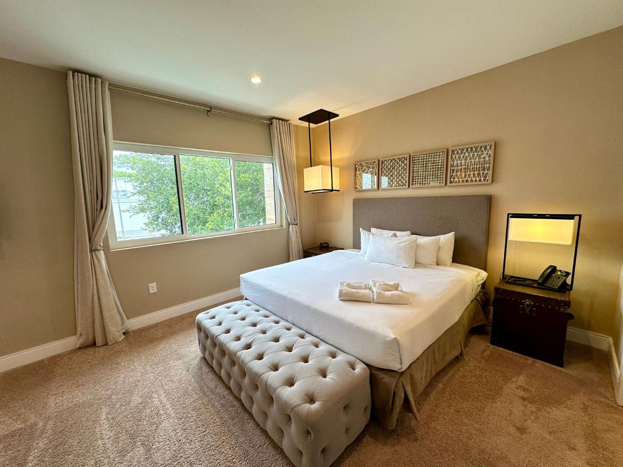 Luxury Home In Orlando With Private Hot Tub - 7 Min From Disney Parks - 3 Bedrooms And 4 Bathrooms! Esterno foto